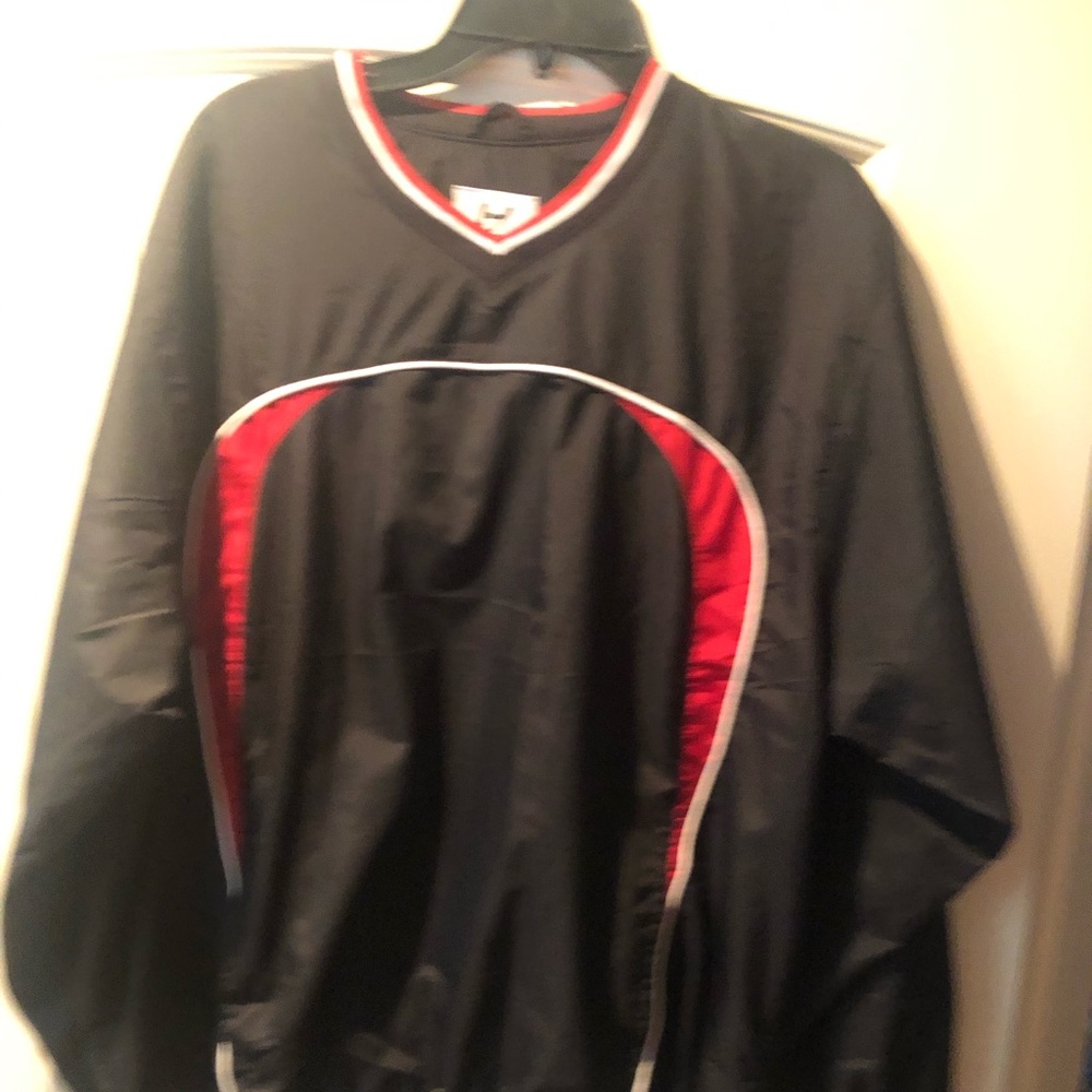 Athletic pullover